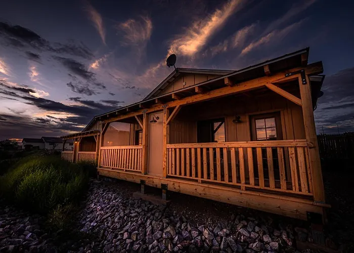 Miners #3 -two Double Beds - Private Balcony - Walk To The Action Chalet Tombstone