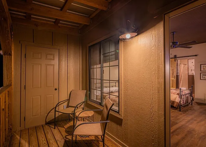 Miners #3 -two Double Beds - Private Balcony - Walk To The Action