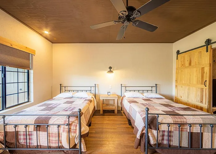 Chalet Miners #3 -two Double Beds - Private Balcony - Walk To The Action Tombstone