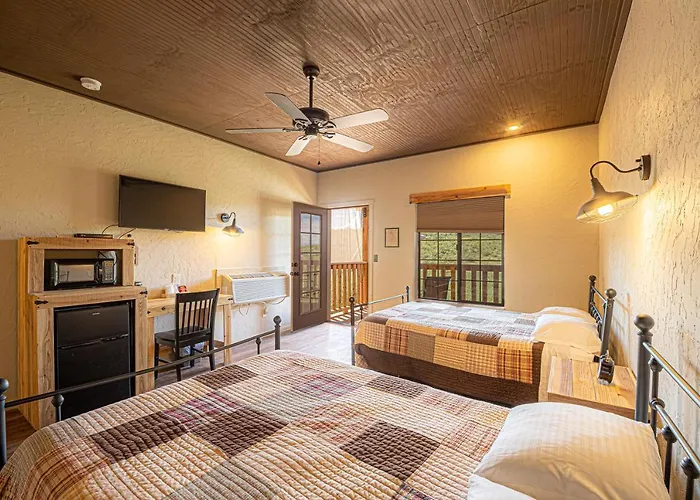 Miners #3 -two Double Beds - Private Balcony - Walk To The Action Tombstone
